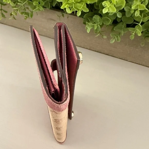 Gucci Wallet - Picture 6 of 16